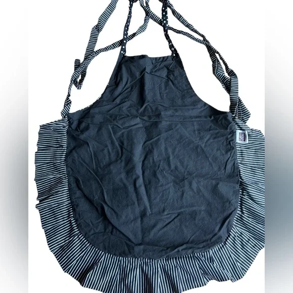 Flirty apron ruffle black & white - Picture 4 of 5